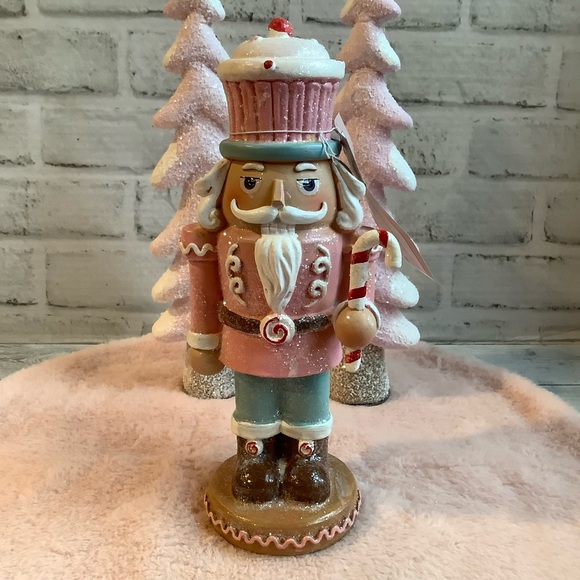 CUPCAKES & CASHMERE 11in Cupcake Nutcracker Only - Picture 7 of 8